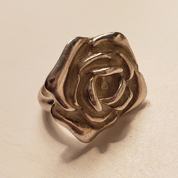 Silver Rose Ring size 8 - Picture 4 of 5